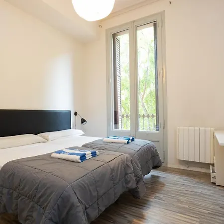 Aparteasy - Casanova Elegance Apartamento Barcelona